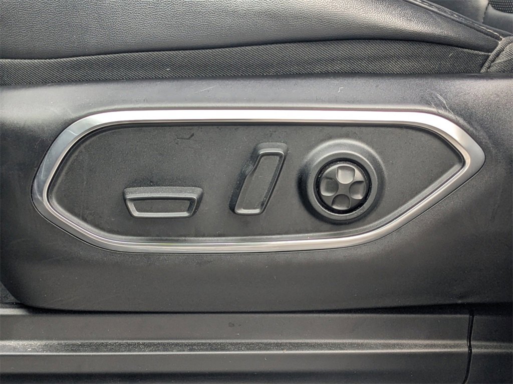 Used 2024 Jeep Wagoneer L 4WD image 17