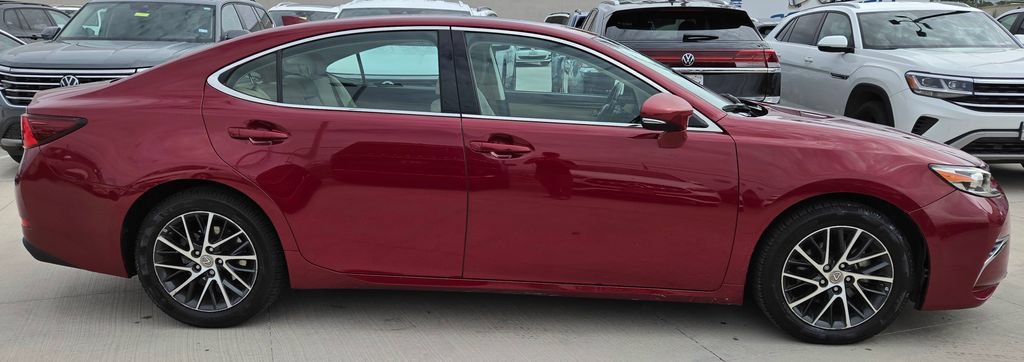 Used 2017 Lexus ES 350 w/ Luxury Package FWD image 5