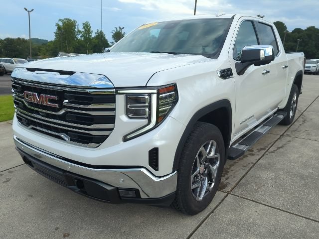 Used 2024 GMC Sierra 1500 SLT w/ SLT Premium Plus Package AWD/4WD image 3