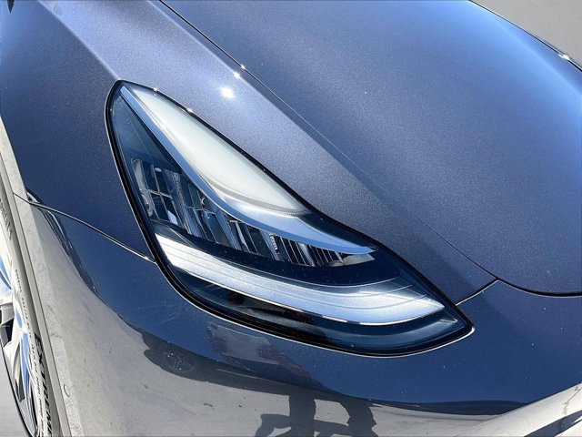 Used 2022 Tesla Model Y Long Range AWD/4WD image 30