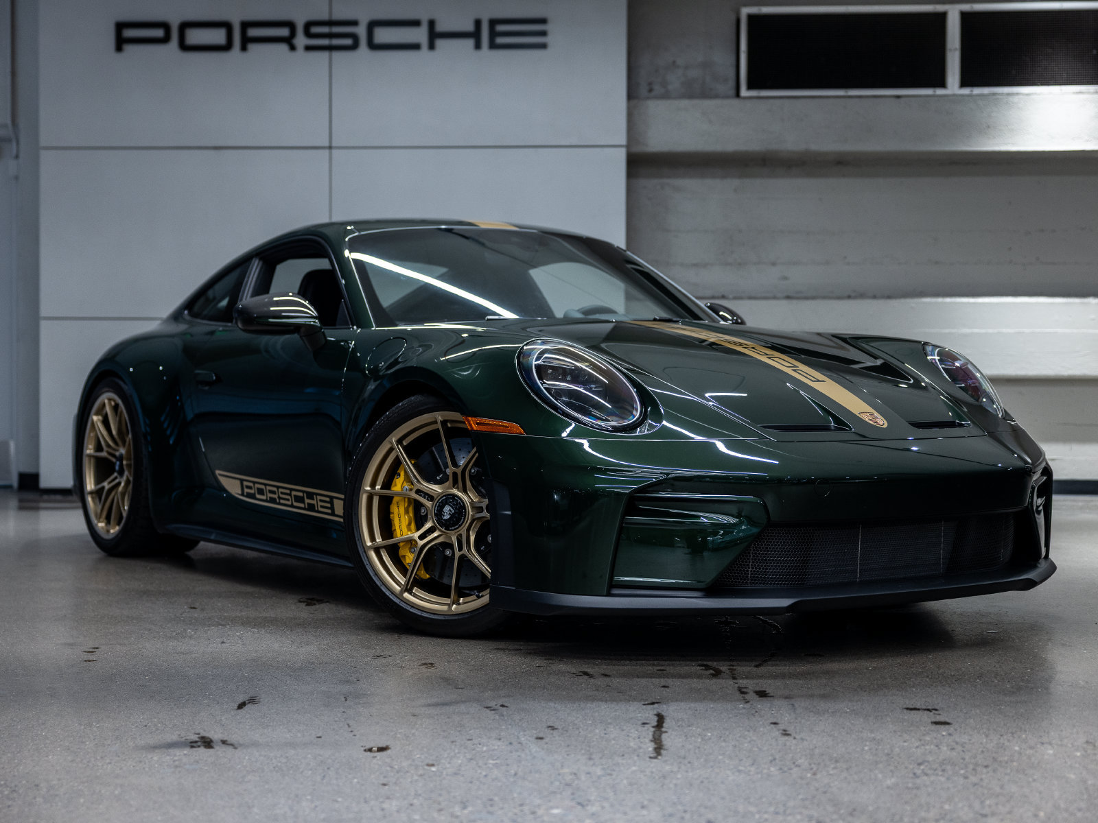 Certified 2025 Porsche 911 GT3 RWD image 10