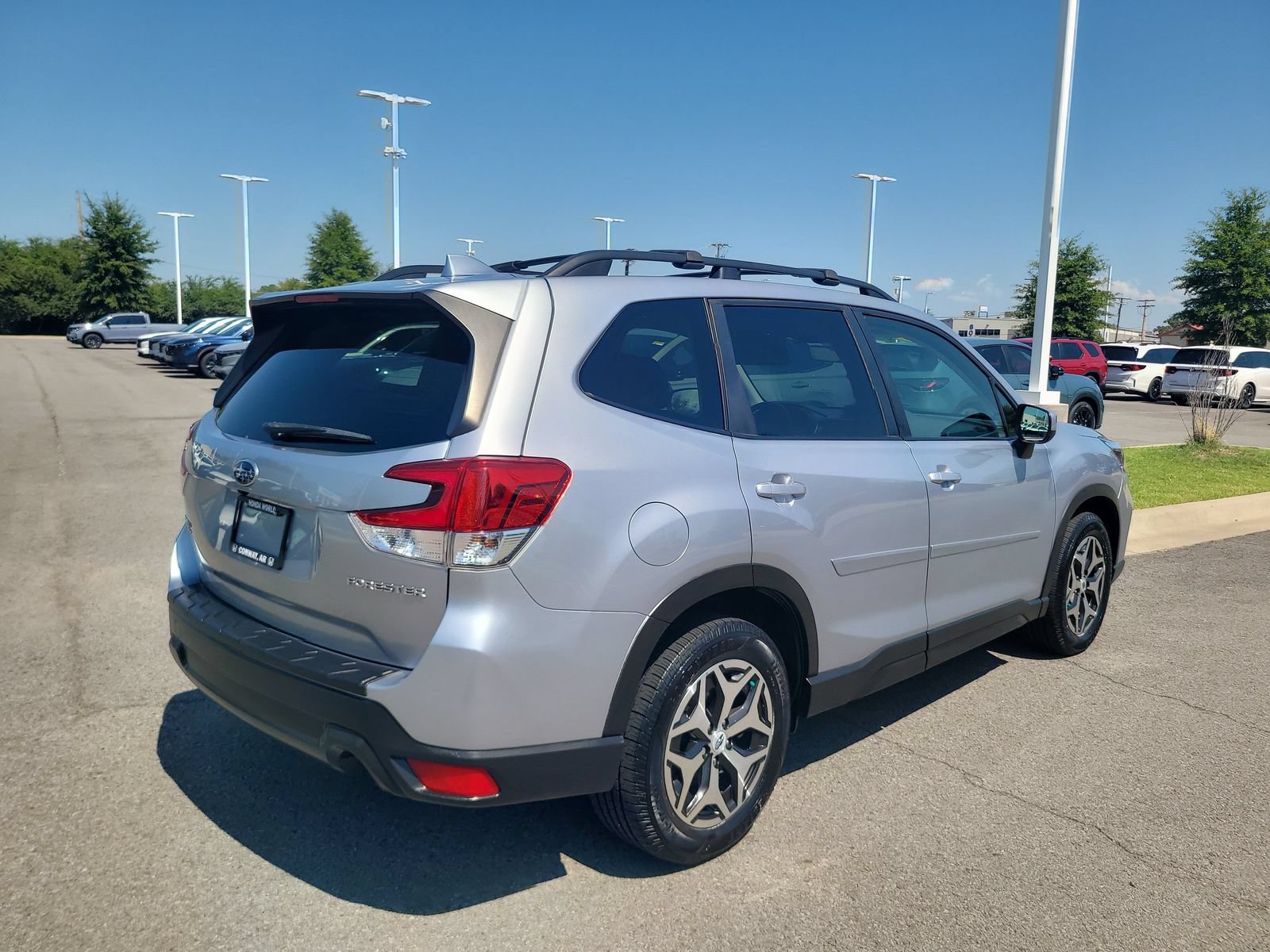 Used 2021 Subaru Forester Premium AWD/4WD image 3