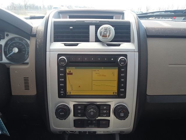 Used 2010 Mercury Mariner Premier image 32