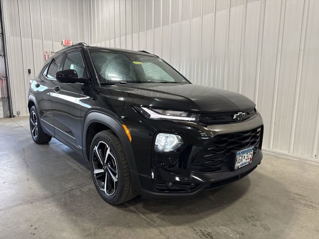 Used 2023 Chevrolet TrailBlazer RS w/ Sun and Liftgate Package image 2