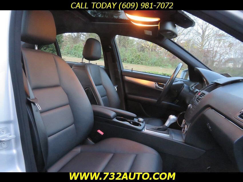 Used 2010 Mercedes-Benz C 300 Sedan image 7