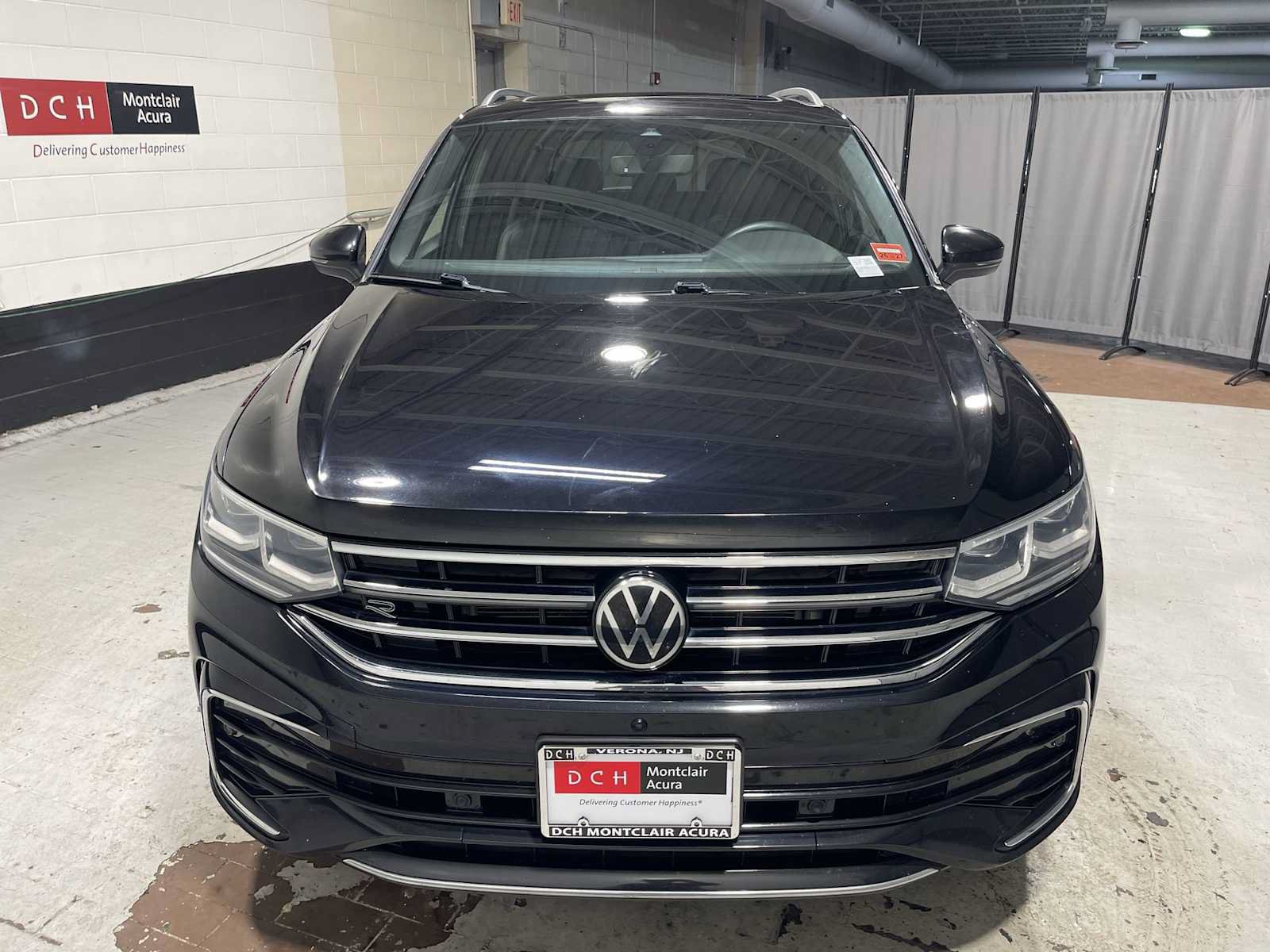 Used 2022 Volkswagen Tiguan SEL R-Line AWD/4WD image 6