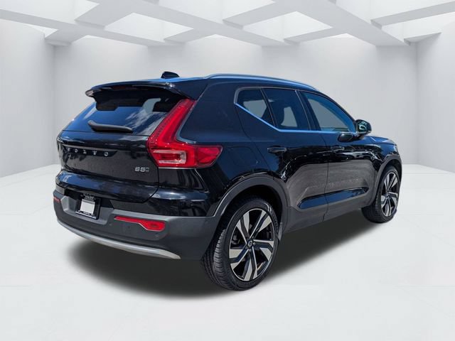Certified 2023 Volvo XC40 B5 Plus w/ Protection Package Premier AWD/4WD image 5