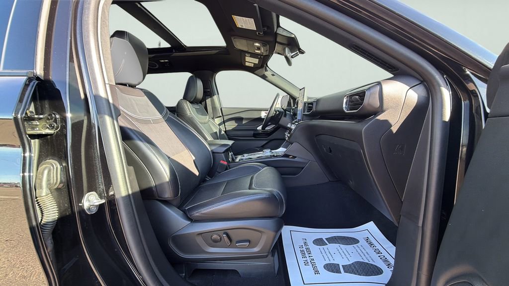 Used 2023 Ford Explorer ST w/ Equipment Group 401A image 11