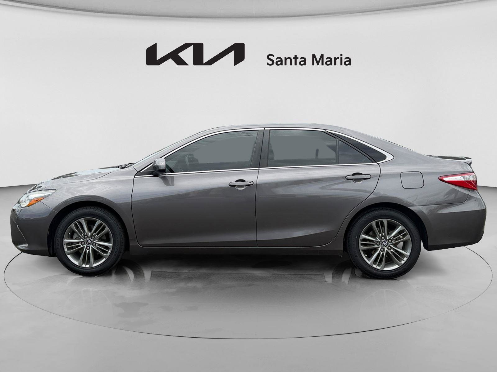 Used 2016 Toyota Camry SE FWD image 5