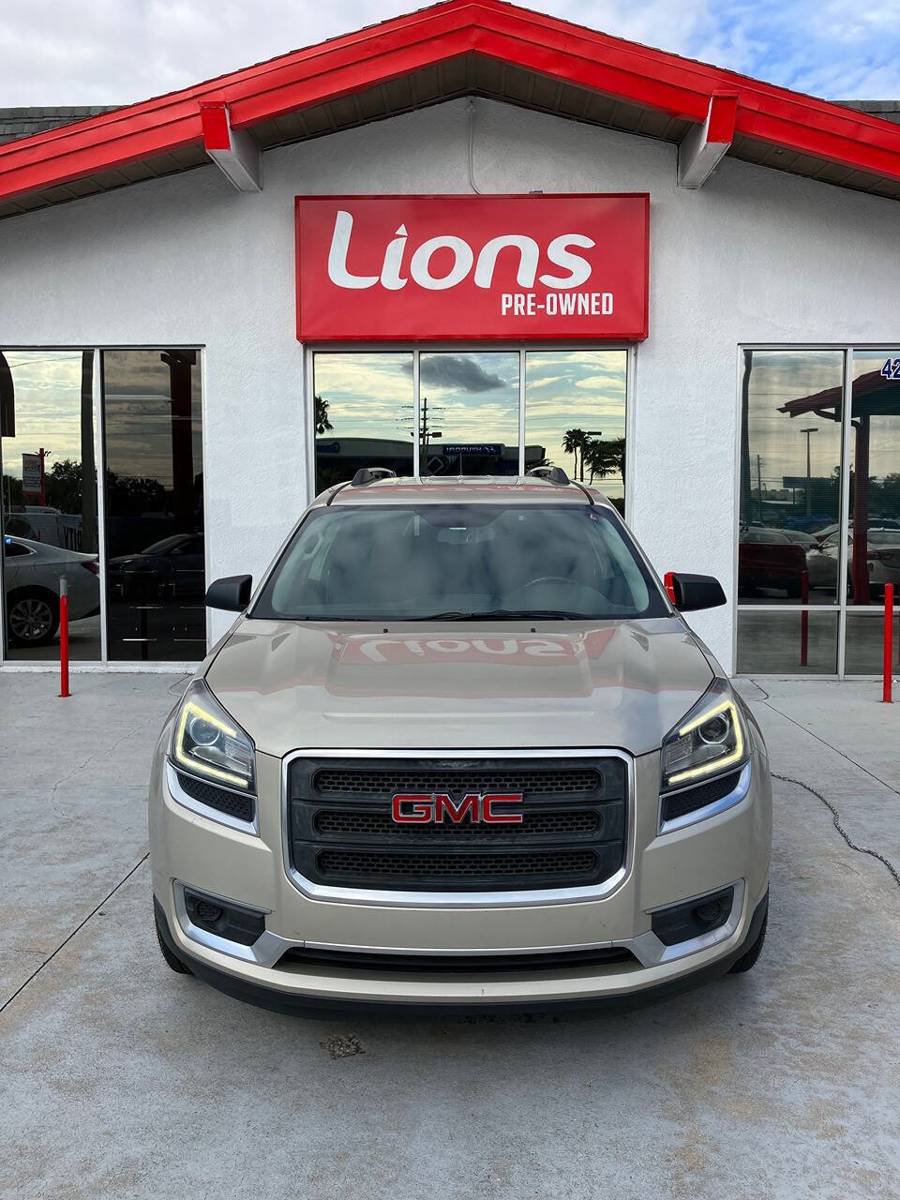 Used 2014 GMC Acadia SLE FWD image 1