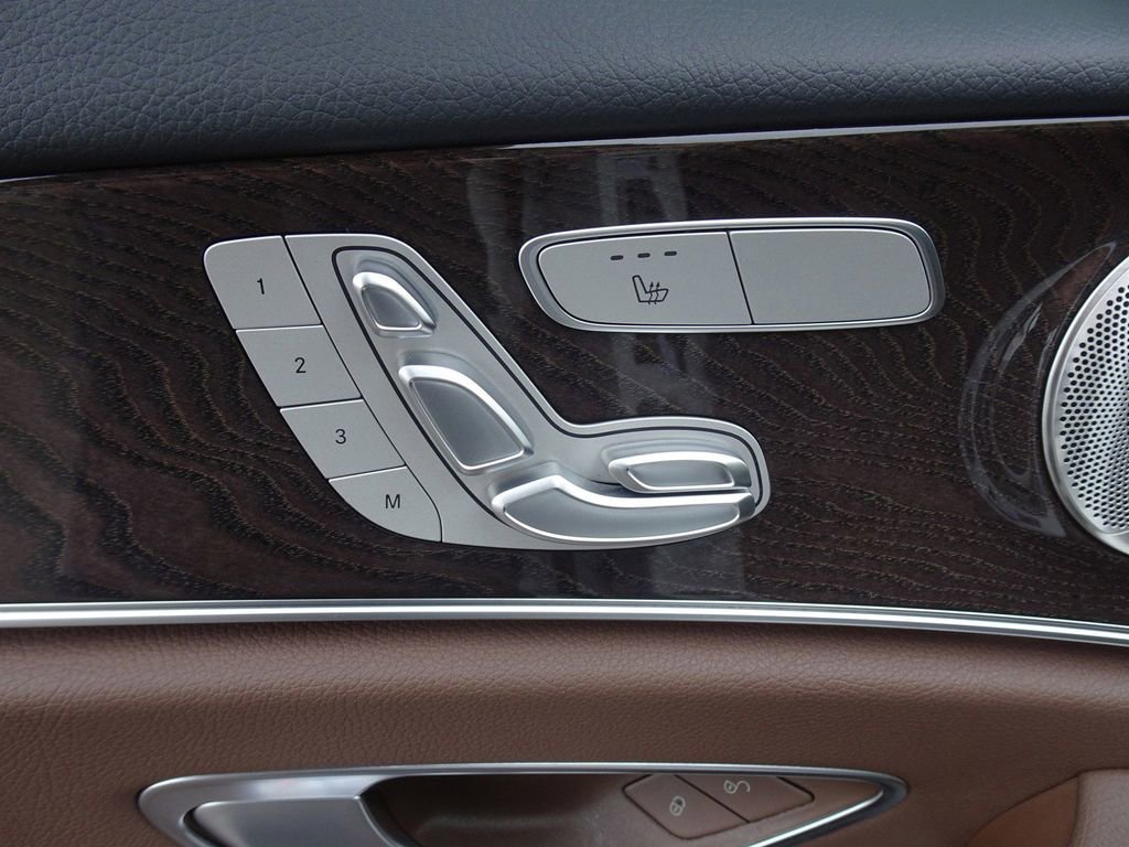 Used 2023 Mercedes-Benz E 350 4MATIC Sedan image 15