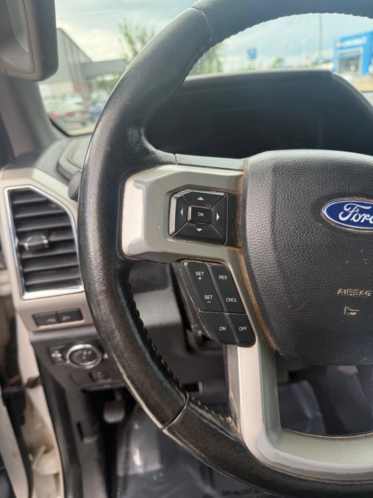 Used 2018 Ford F250 Lariat w/ Lariat Value Package AWD/4WD image 13