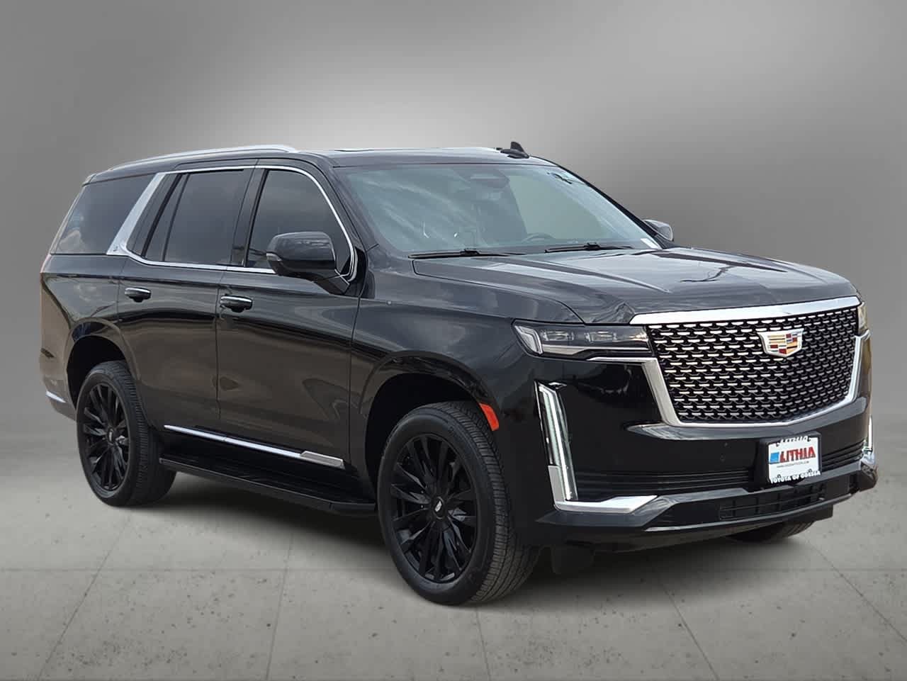 Used 2024 Cadillac Escalade Premium Luxury RWD image 2