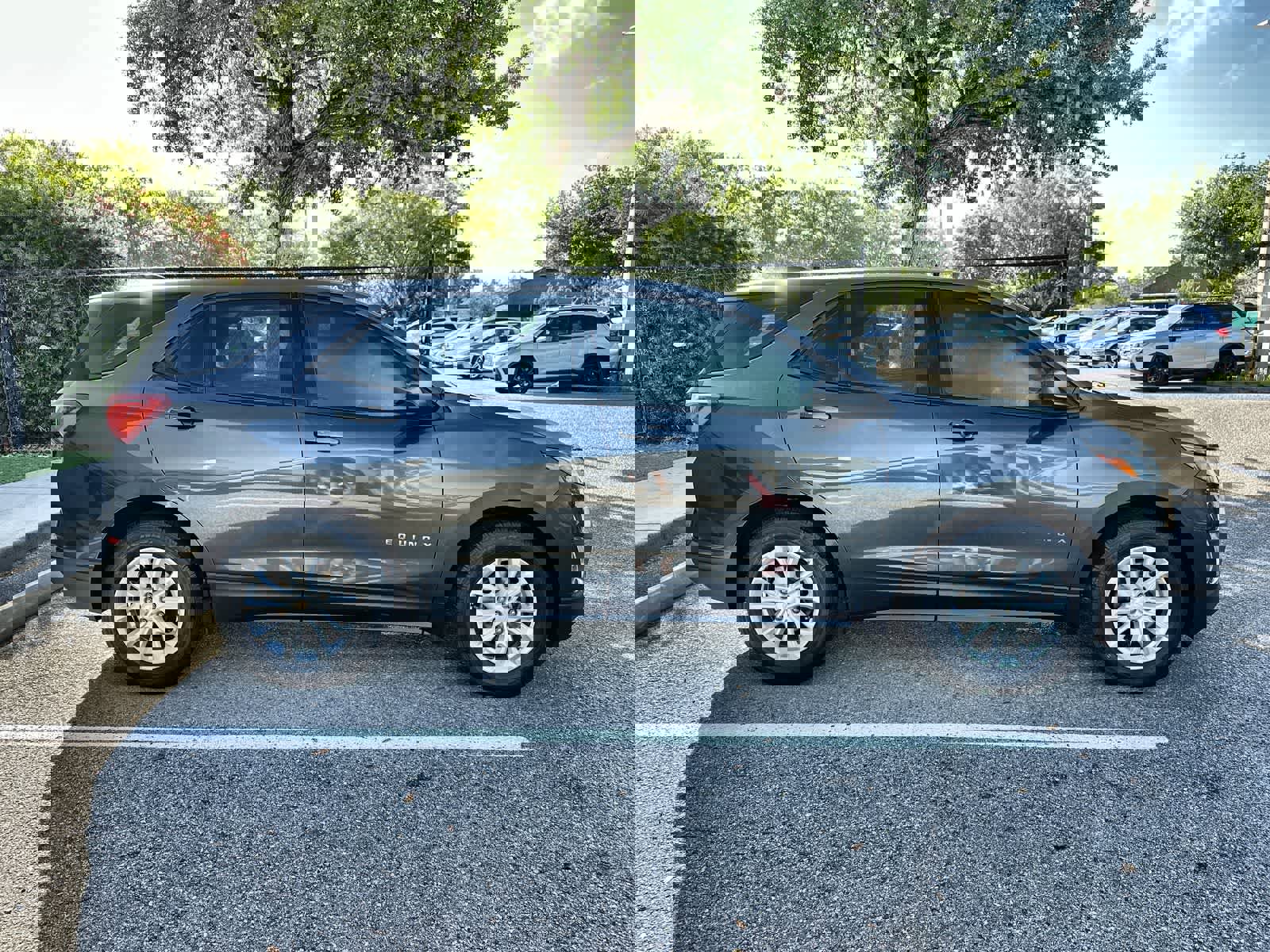 Used 2019 Chevrolet Equinox LS image 10