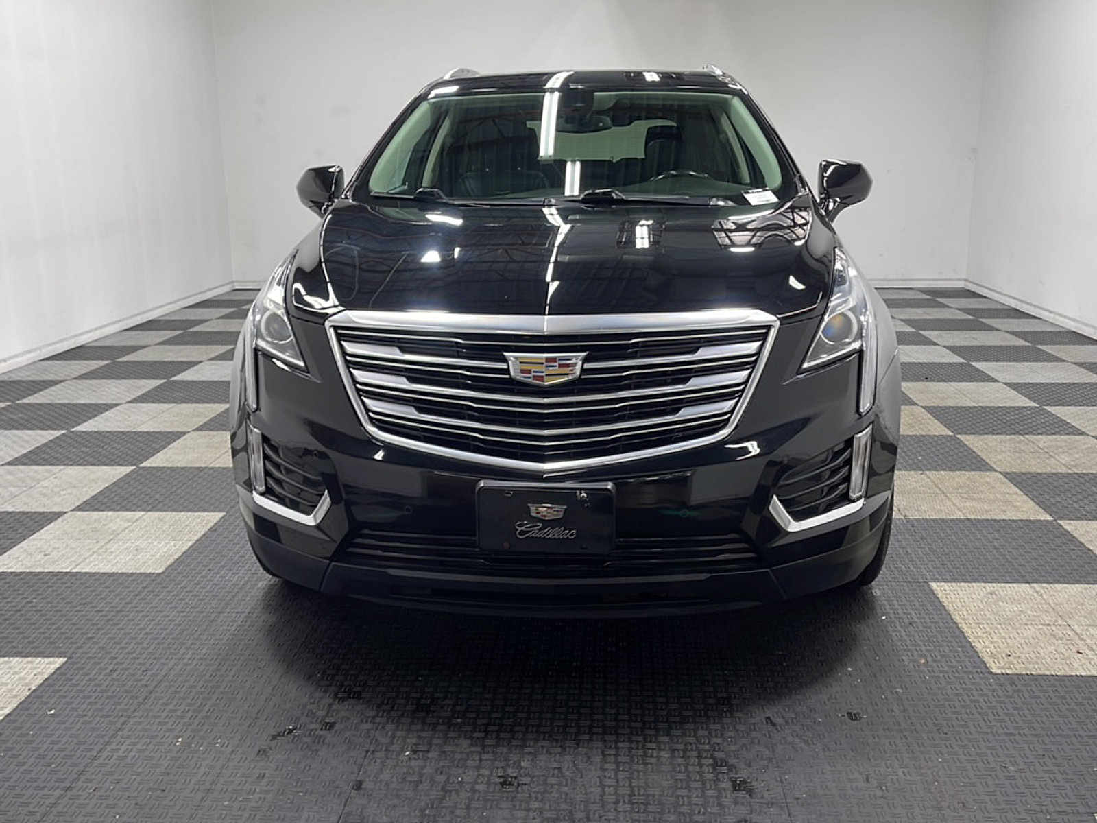 Used 2018 Cadillac XT5 Luxury w/ Driver Awareness Package FWD image 26