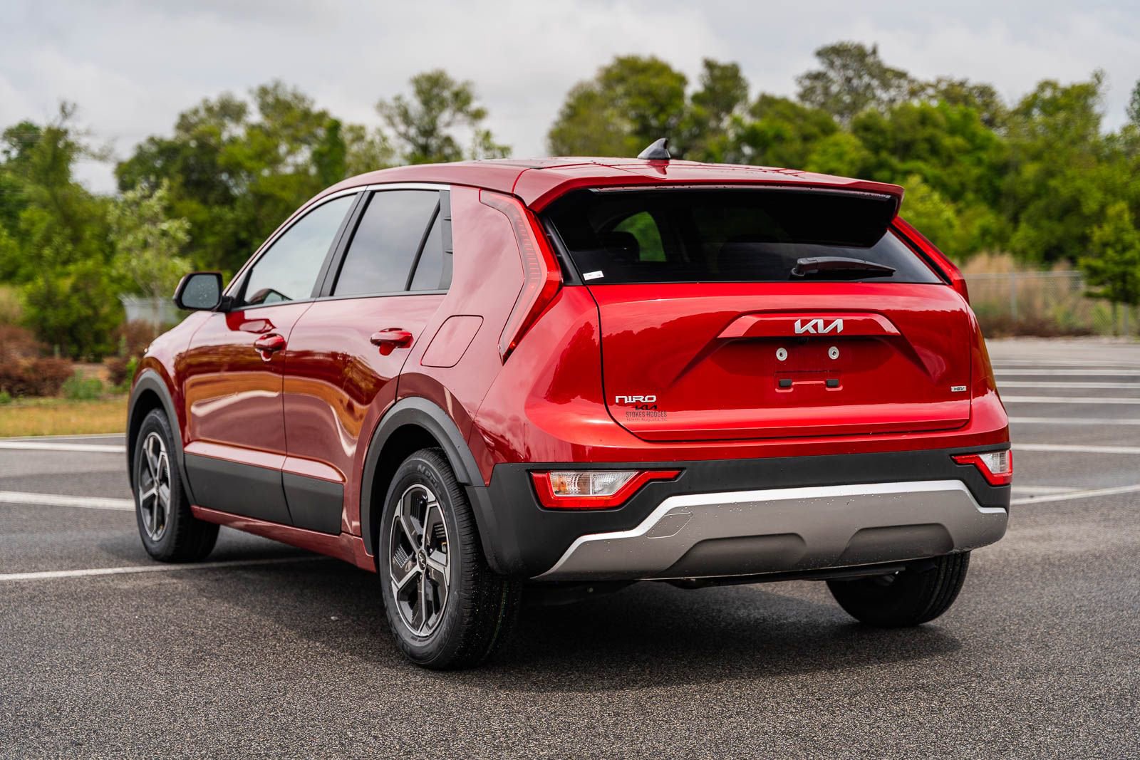 Used 2024 Kia Niro LX FWD image 5
