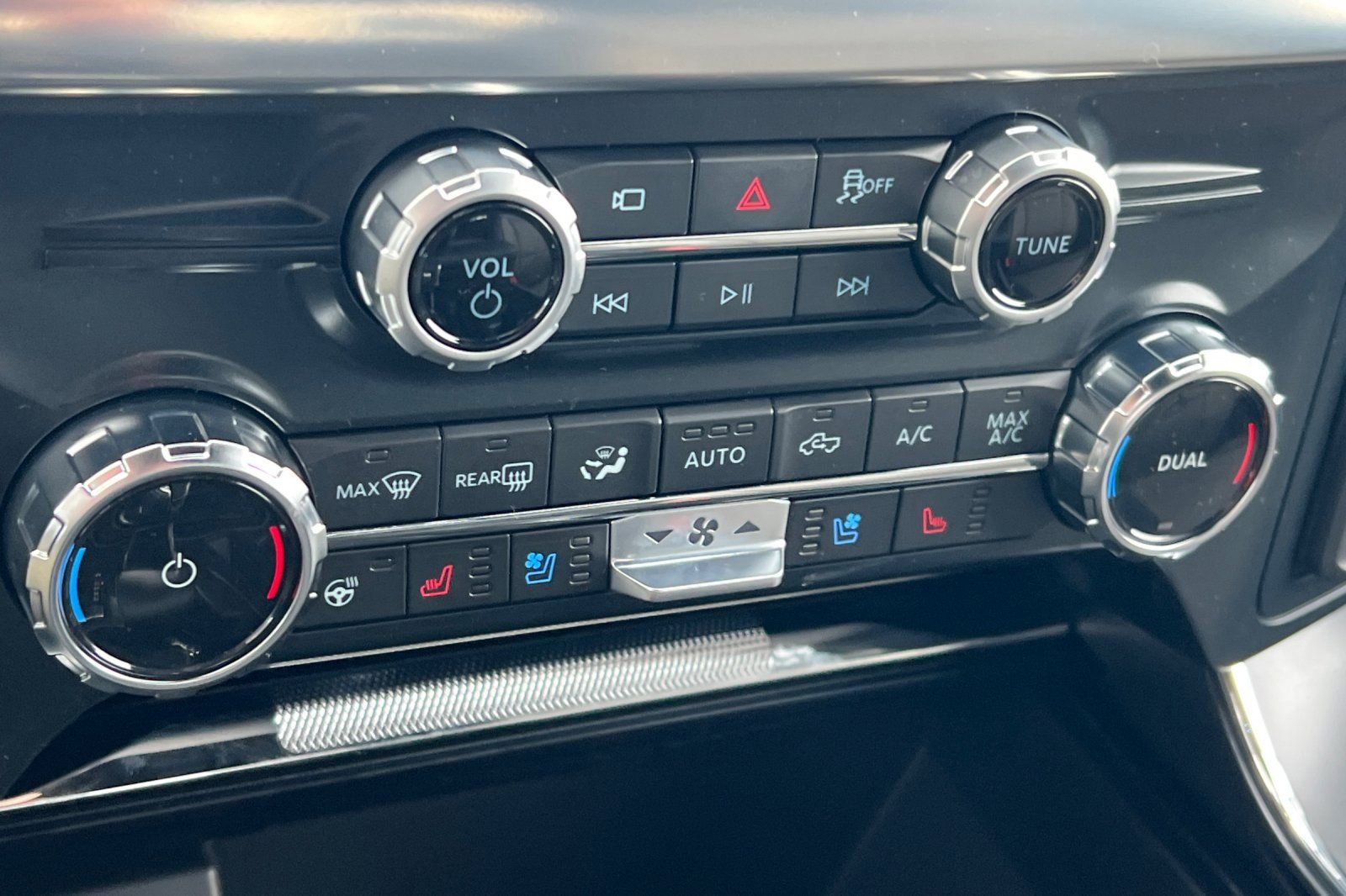 New 2025 Ford F150 Lariat w/ Equipment Group 501A Mid image 18