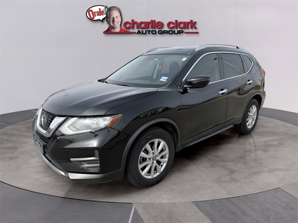 Used 2020 Nissan Rogue SV image 2