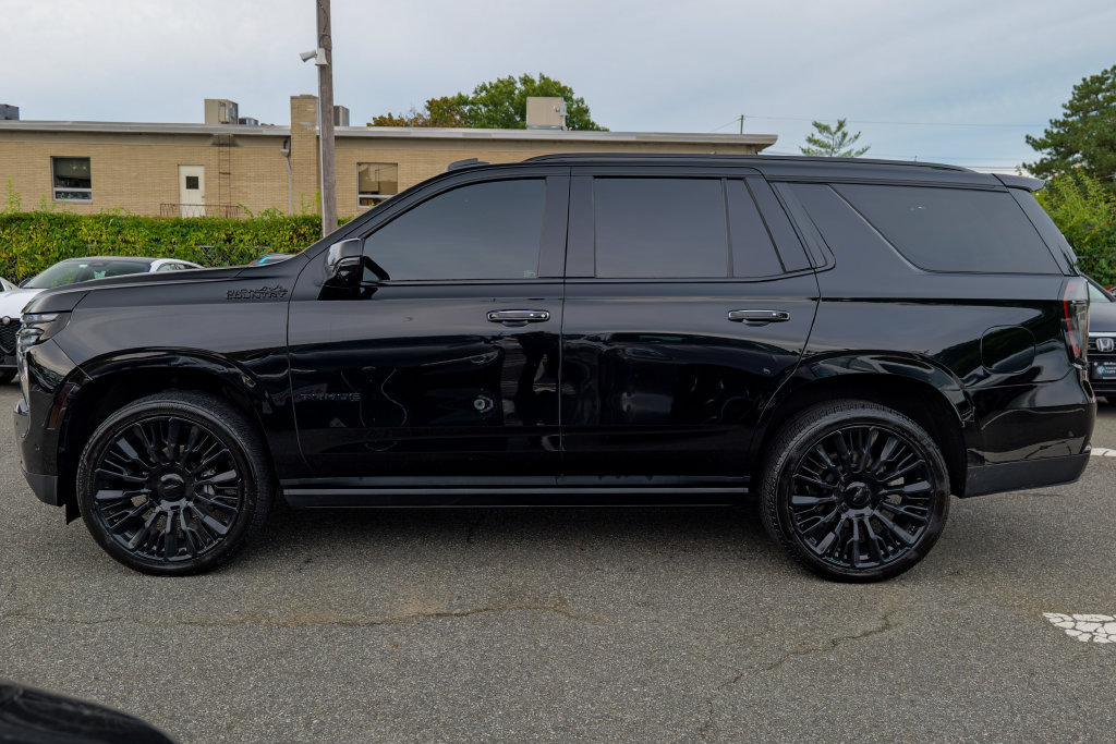 Used 2025 Chevrolet Tahoe High Country AWD/4WD image 4
