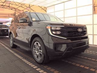 Used 2025 Ford Expedition Active RWD image 13