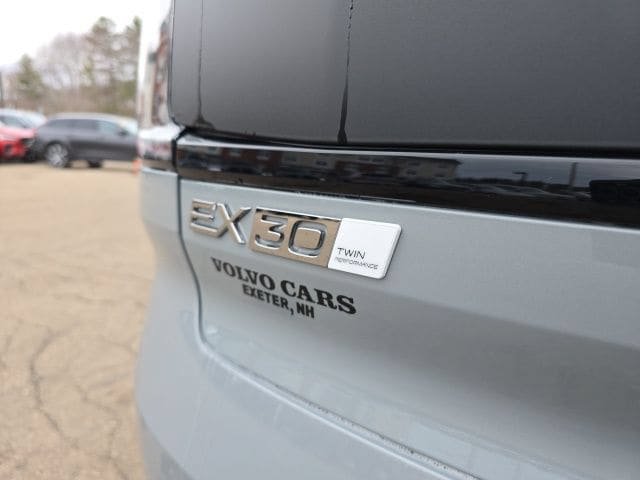 New 2026 Volvo EX30 Cross Country Ultra w/ Protection Package AWD/4WD image 12