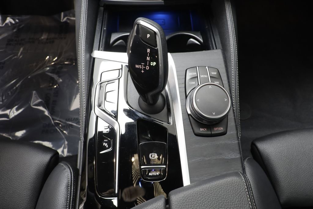 Certified 2023 BMW 530e xDrive w/ Executive Package image 14