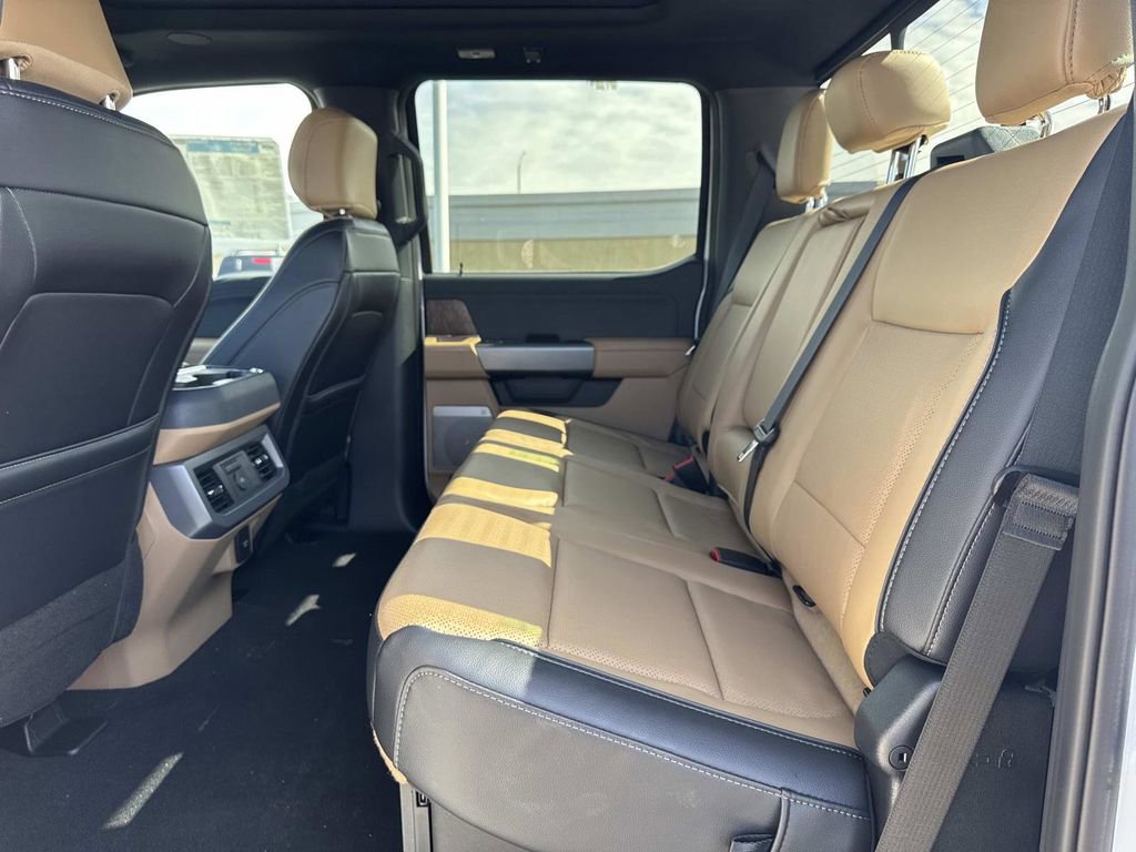 New 2025 Ford F350 Lariat w/ Lariat Ultimate Package image 23