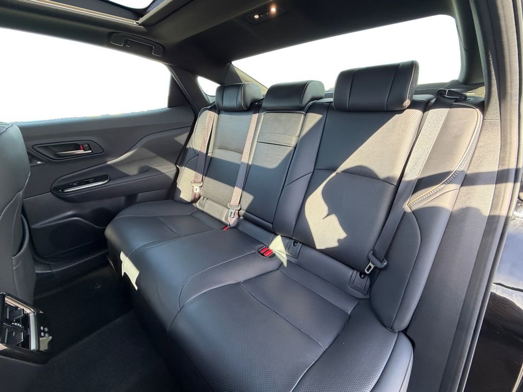 Certified 2024 Toyota Crown Platinum image 16