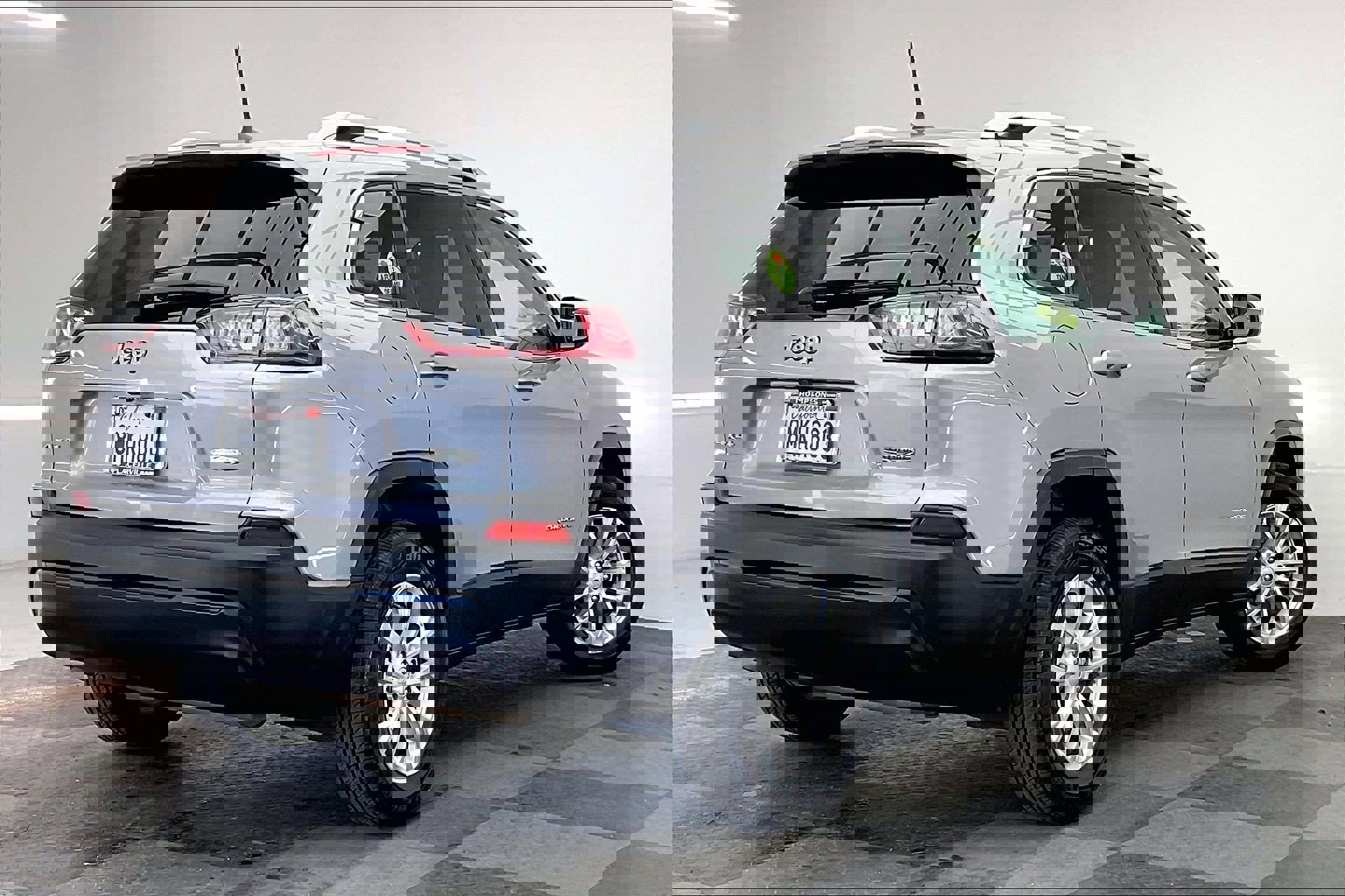 Used 2019 Jeep Cherokee Latitude w/ Popular Appearance Group image 13