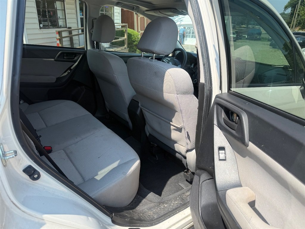 Used 2015 Subaru Forester 2.5i Premium w/ All-Weather Package AWD/4WD image 16
