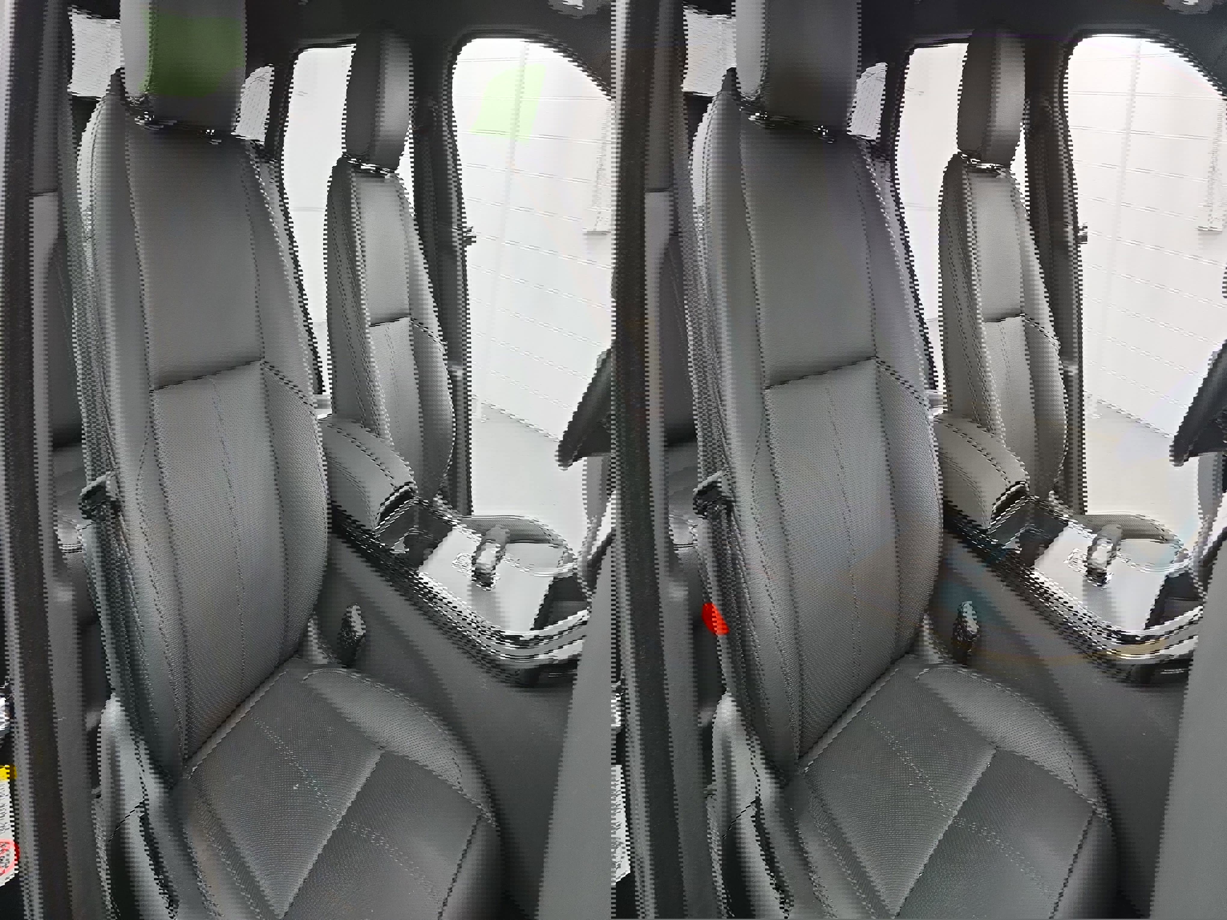 Used 2025 Land Rover Range Rover Velar S image 10