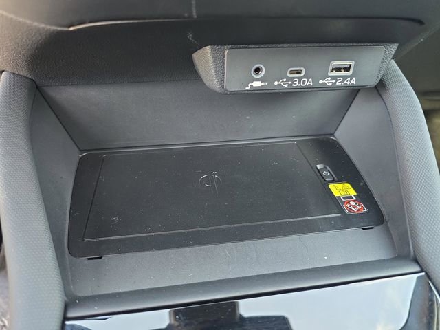 Used 2025 Subaru Forester Premium image 19