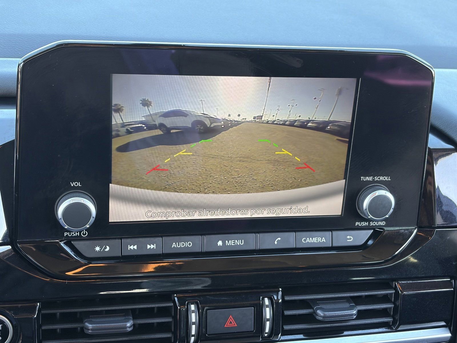 Used 2023 Nissan Pathfinder SV image 28