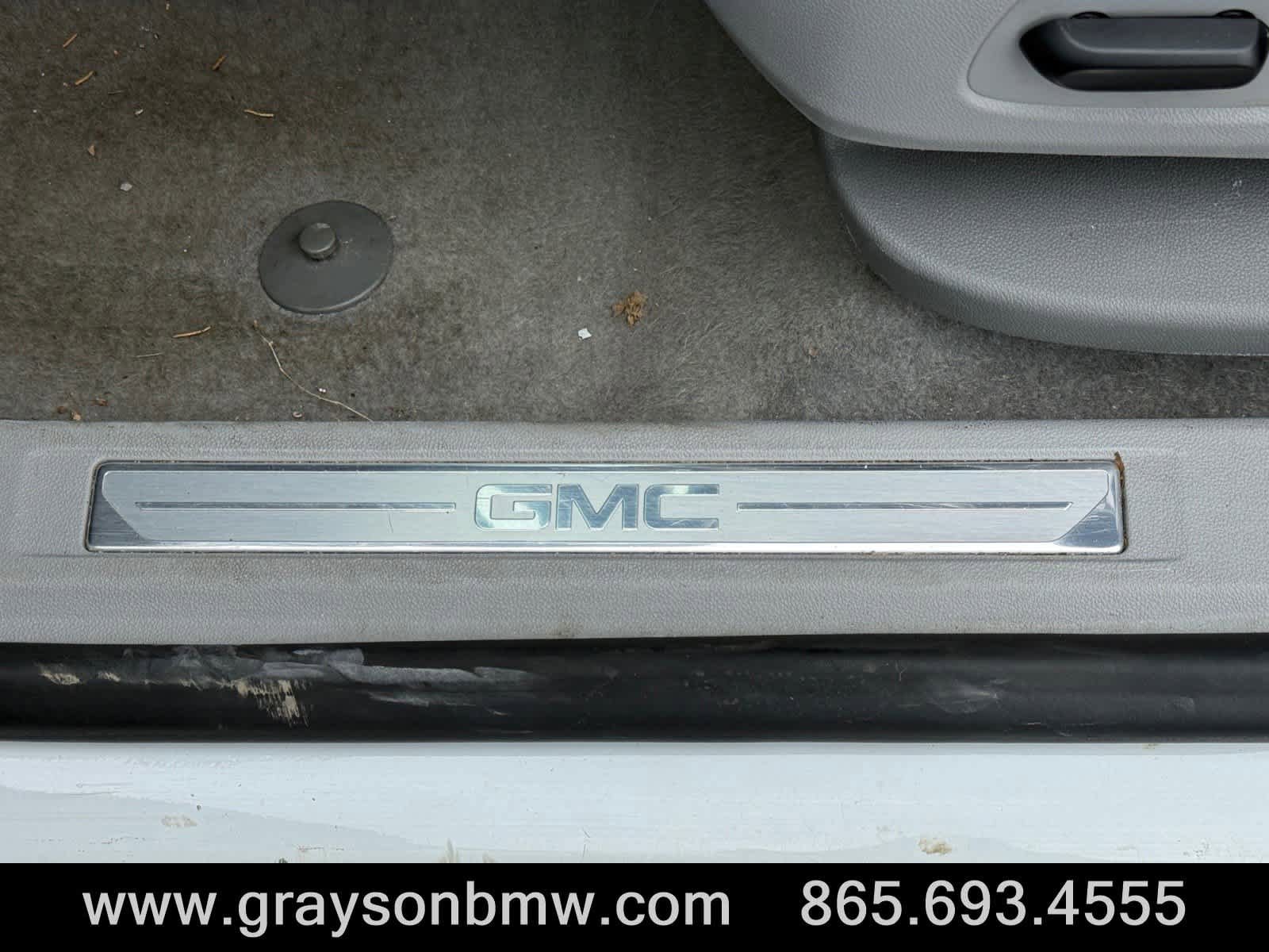 Used 2021 GMC Acadia SLT AWD/4WD image 15