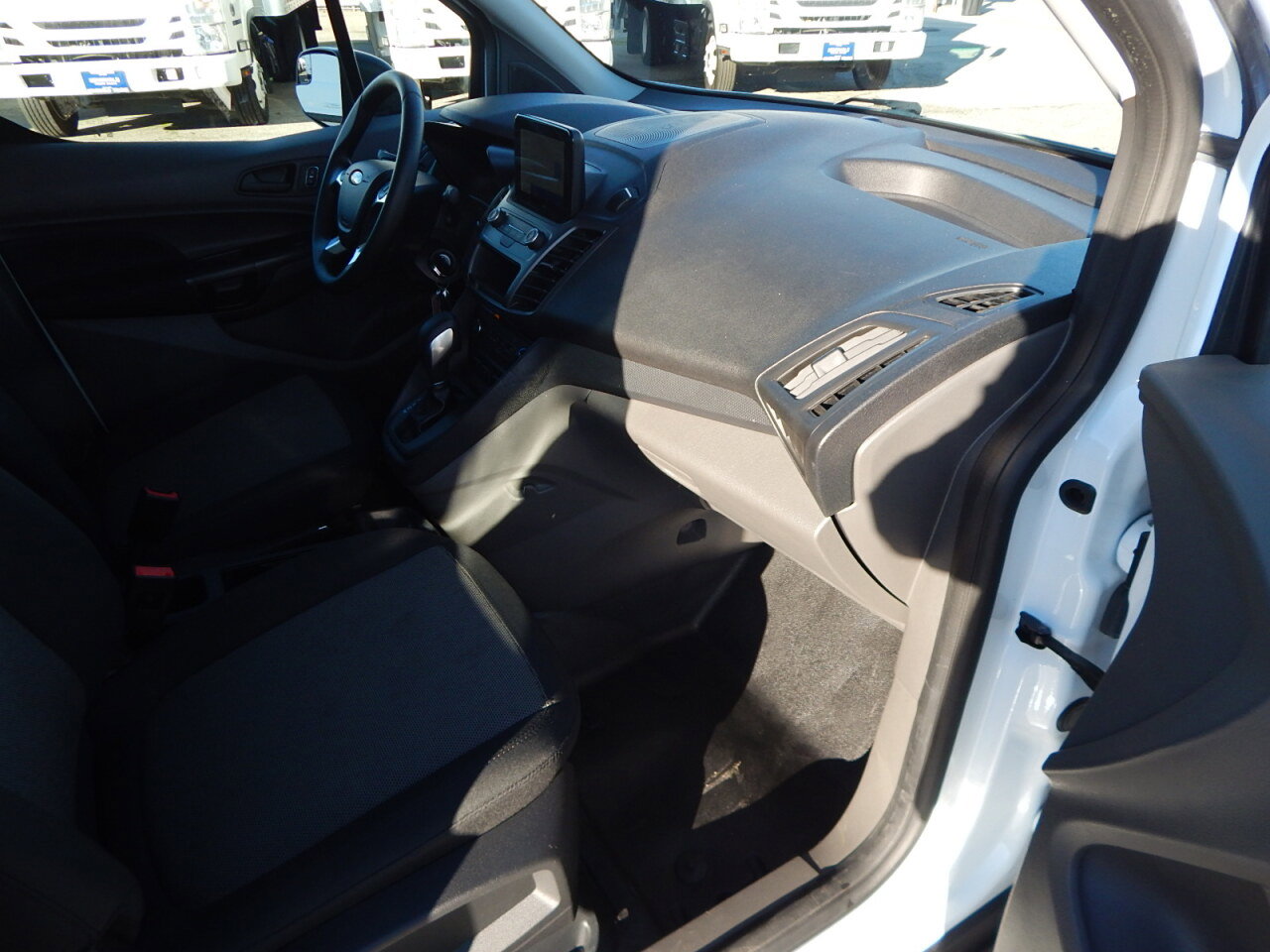 Used 2022 Ford Transit Connect XL image 18