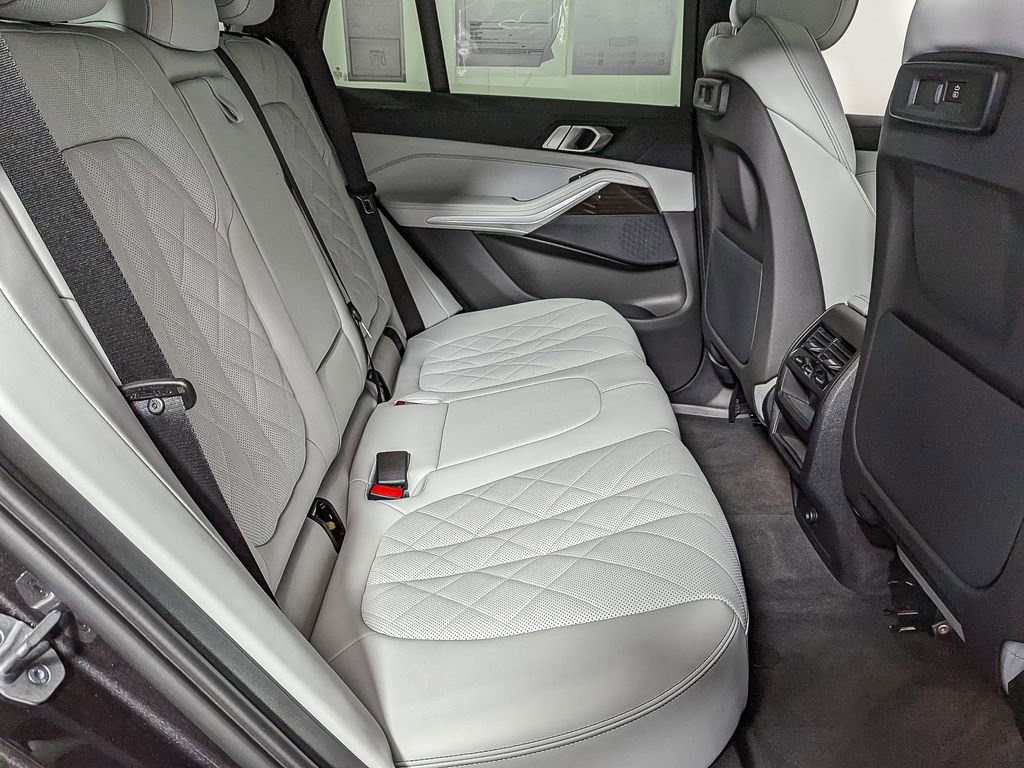 Certified 2023 BMW X5 xDrive40i w/ Premium Package image 38