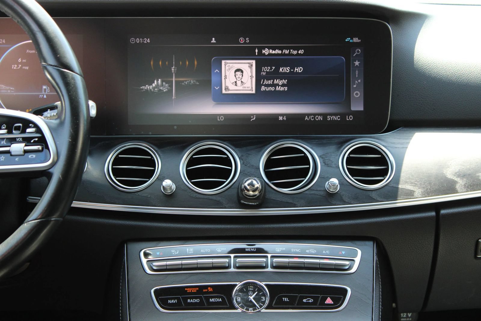 Used 2019 Mercedes-Benz E 300 image 22