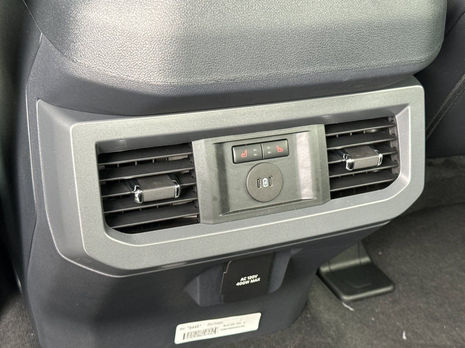 New 2026 Ford F250 Lariat w/ FX4 Off-Road Package image 13