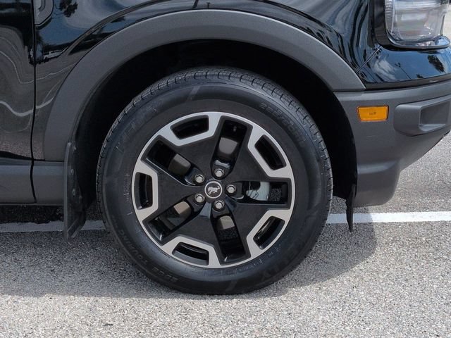 Certified 2023 Ford Bronco Sport Outer Banks w/ Tech Package AWD/4WD image 11