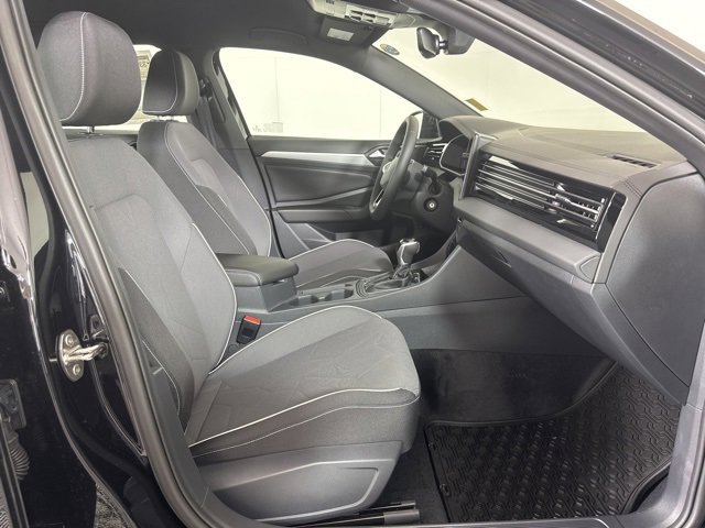 New 2025 Volkswagen Jetta Sport image 4