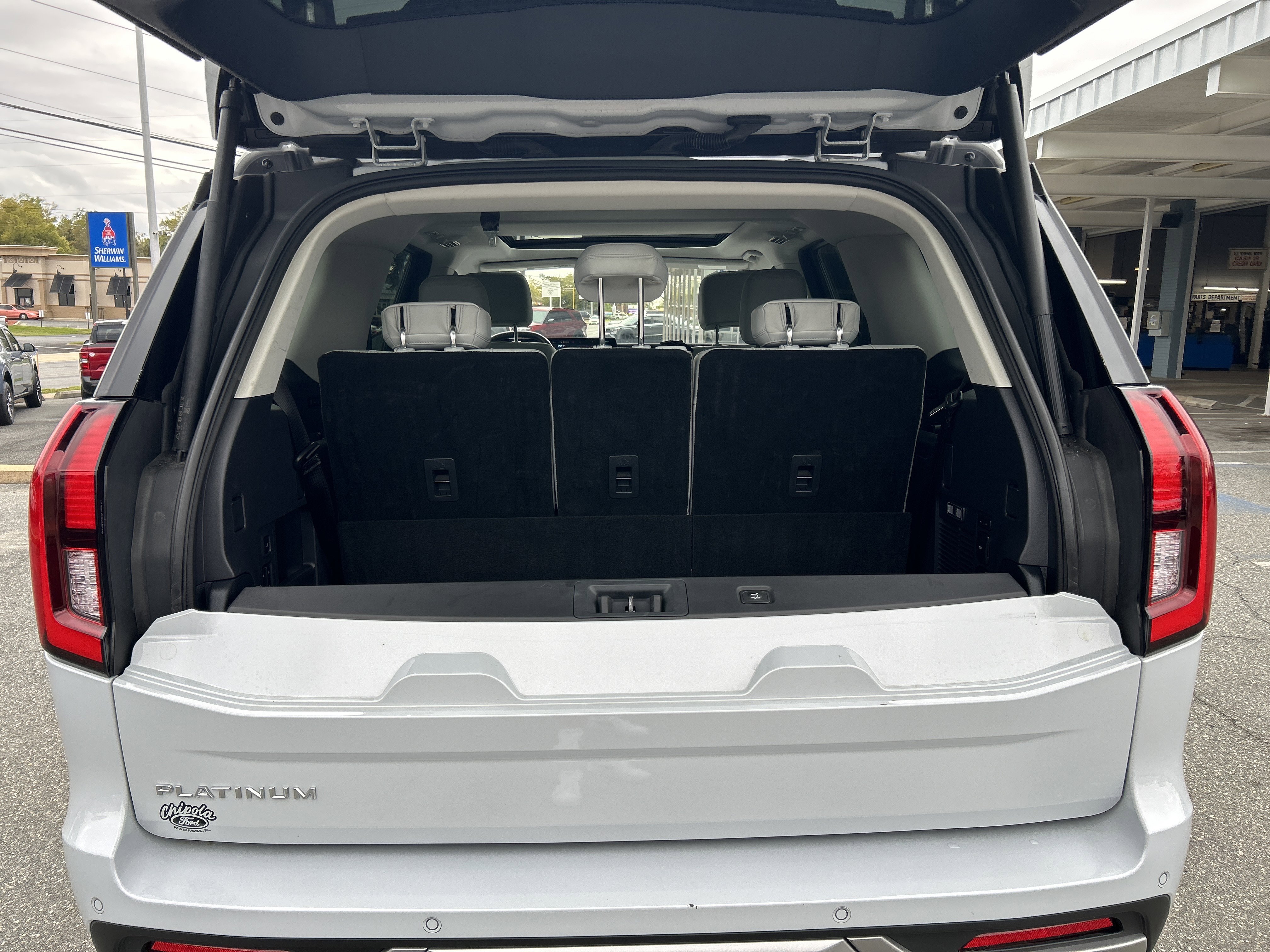 Certified 2025 Ford Expedition Platinum image 19