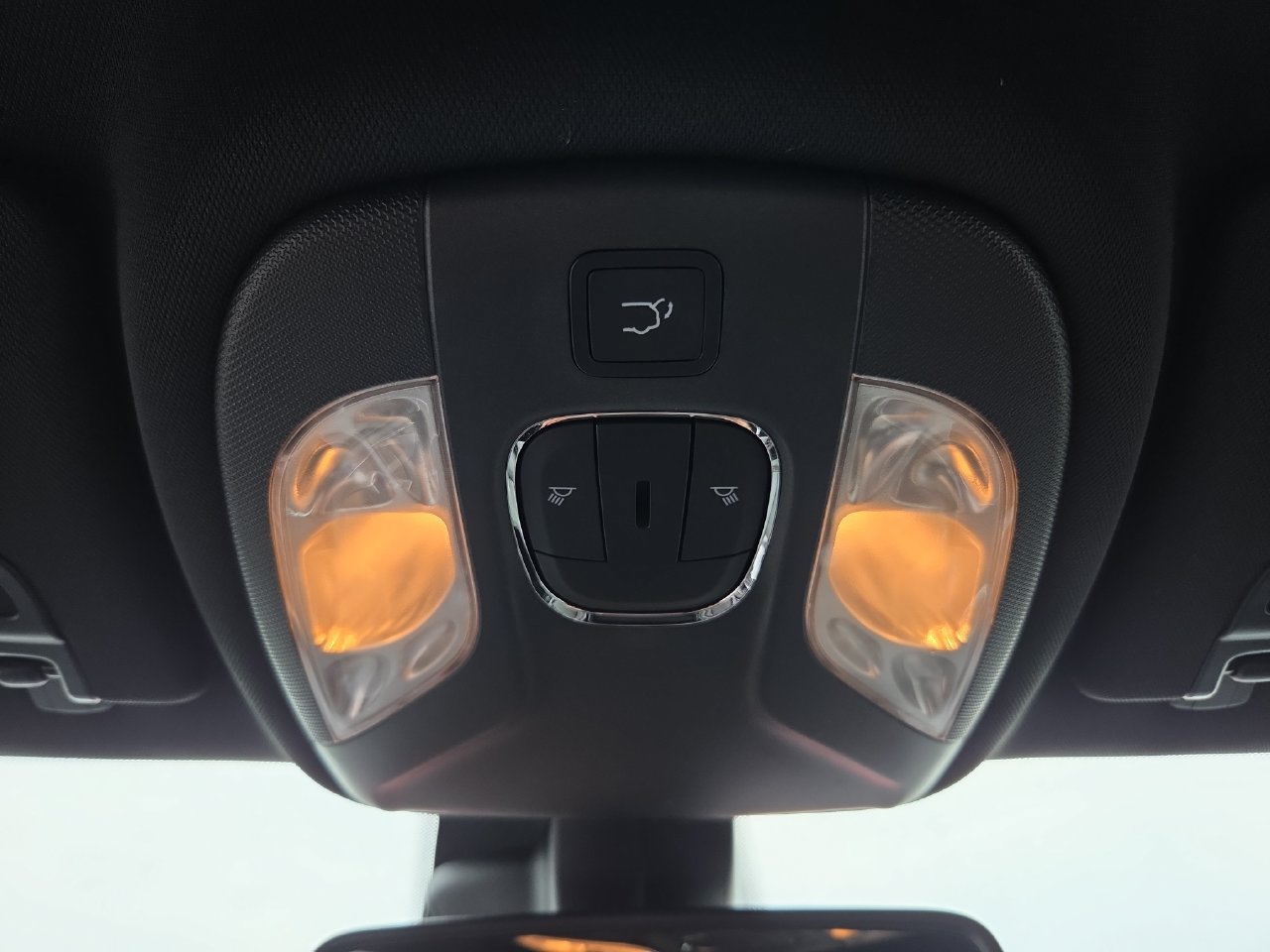 New 2026 Jeep Compass Latitude AWD/4WD image 24