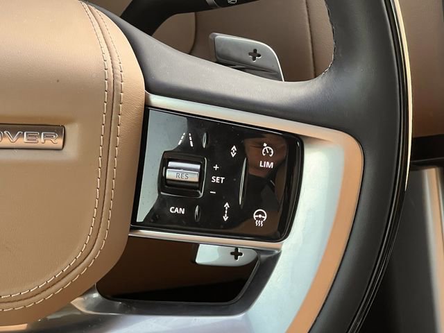 Used 2025 Land Rover Range Rover Long Wheelbase SE image 13