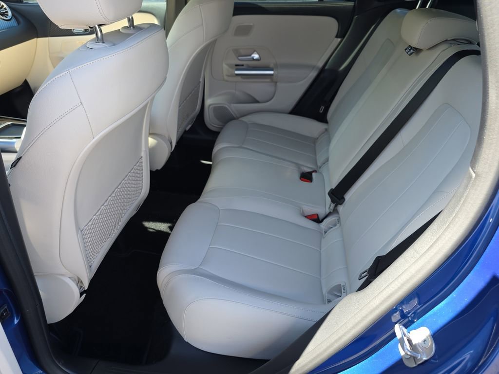 Certified 2025 Mercedes-Benz GLA 250 4MATIC image 10