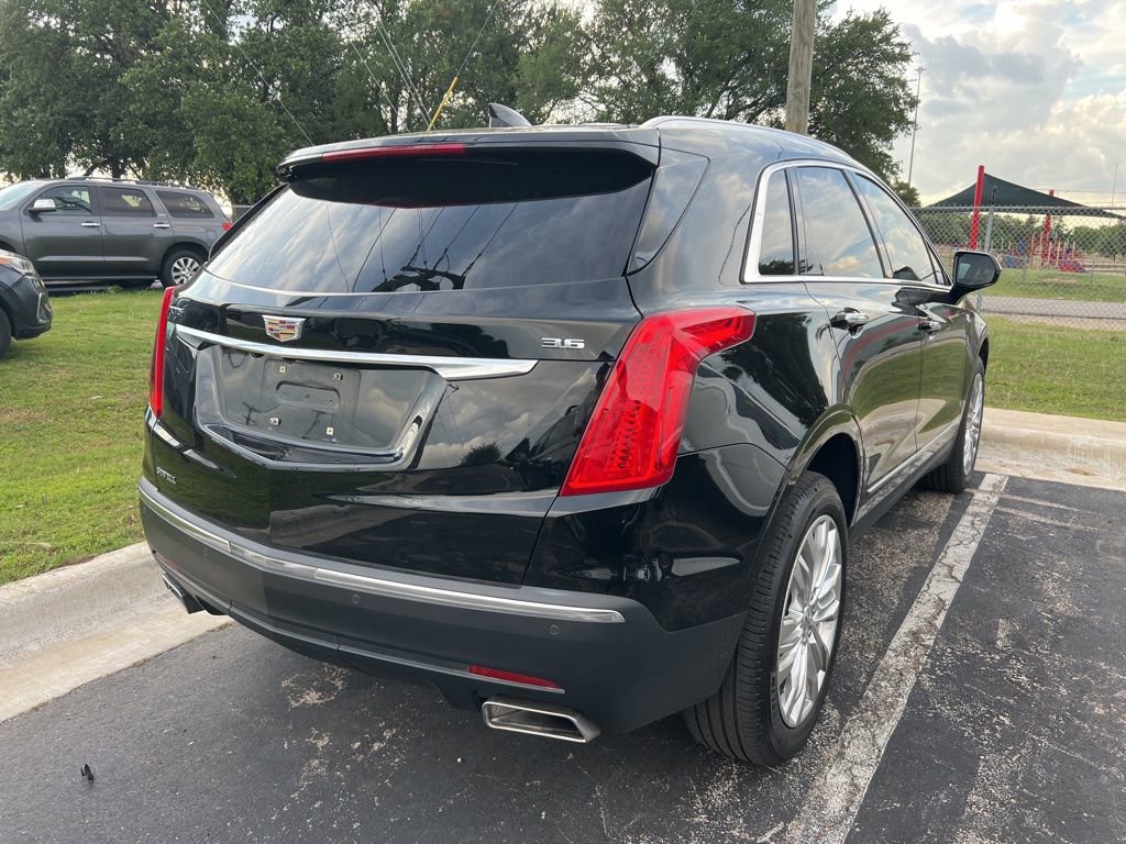Used 2017 Cadillac XT5 Premium Luxury w/ Advanced Security Package FWD image 4