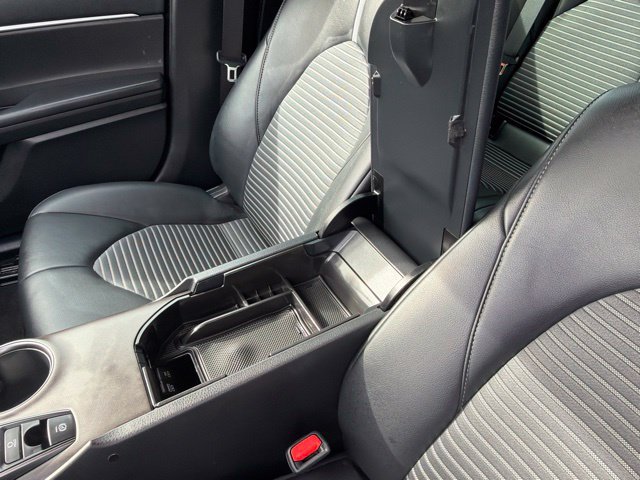 Used 2023 Toyota Camry SE w/ Convenience Package AWD/4WD image 21