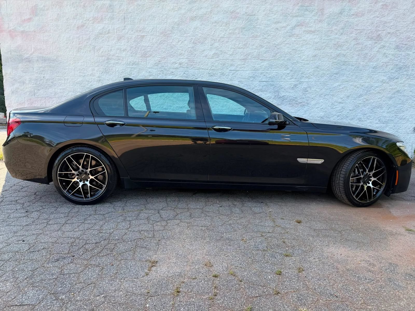Used 2014 BMW 750Li xDrive AWD/4WD image 5