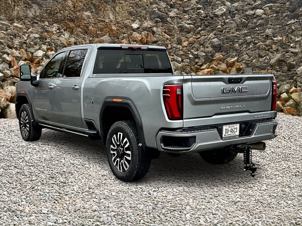 Used 2024 GMC Sierra 2500 Denali Ultimate image 10