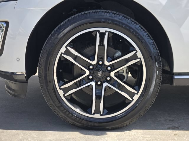 Used 2021 Ford Expedition Limited AWD/4WD image 14