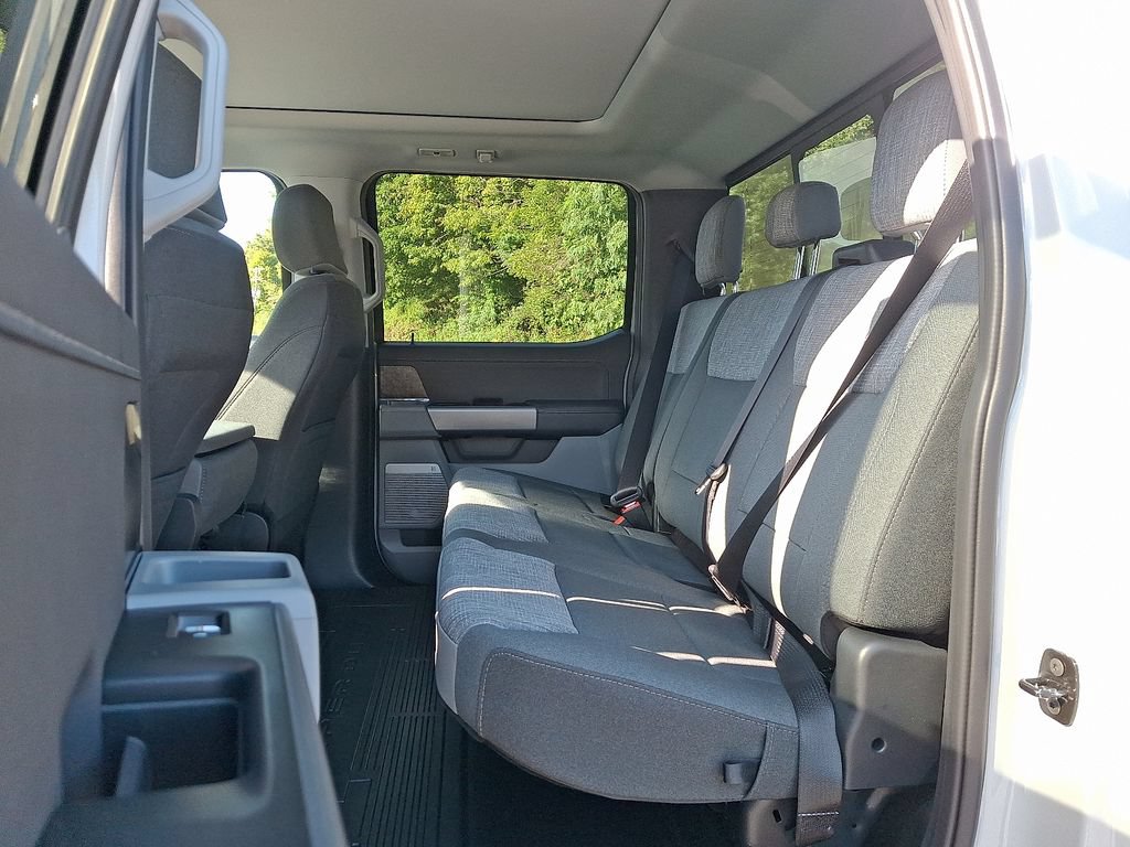 New 2026 Ford F250 XLT w/ XLT Premium Package AWD/4WD image 5